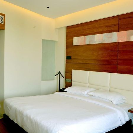 Rk Residency Hotel Tiruppur Eksteriør billede