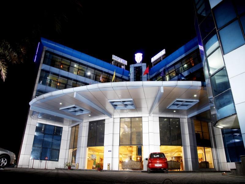 Rk Residency Hotel Tiruppur Eksteriør billede