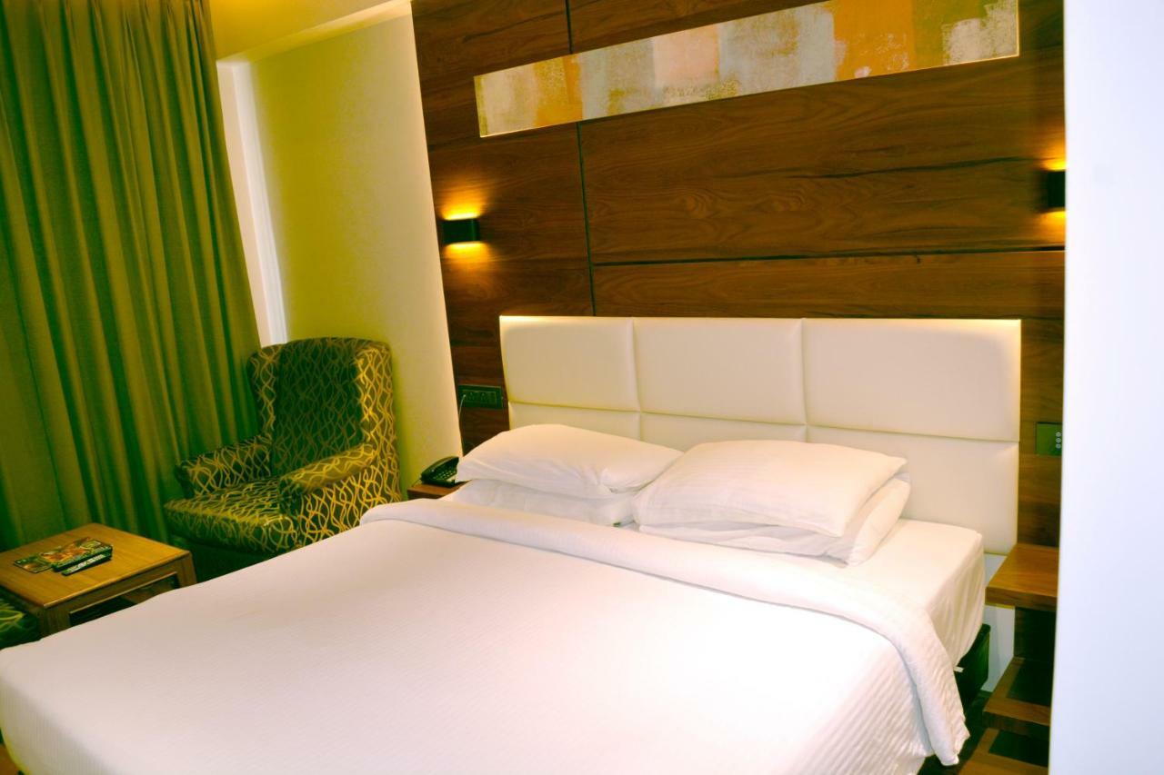Rk Residency Hotel Tiruppur Eksteriør billede